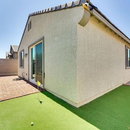 Home With Putting Green About 11 Mi To Las Vegas Strip Exterior photo